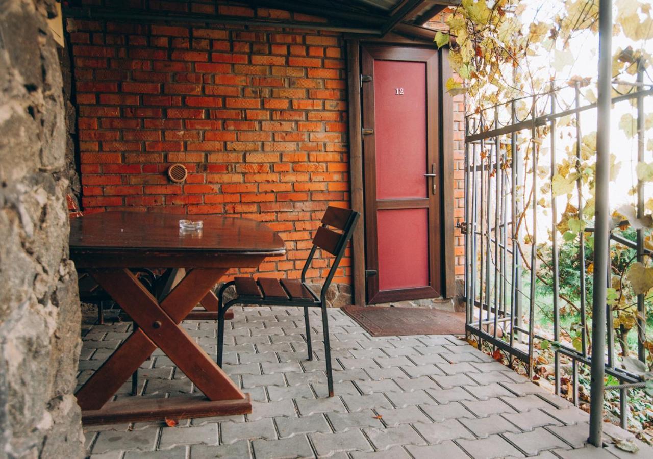 Хостел 24 Khmel'nyts'kyy Quarto foto